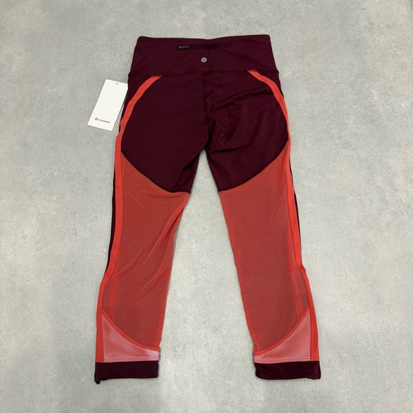 NWT LULULEMON Zip the Line crop leggings - Picture 8 of 9